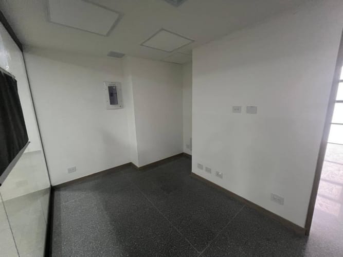 Consultorio en arriendo en San Diego, Medellín, 30 m² · foto 5 de 11