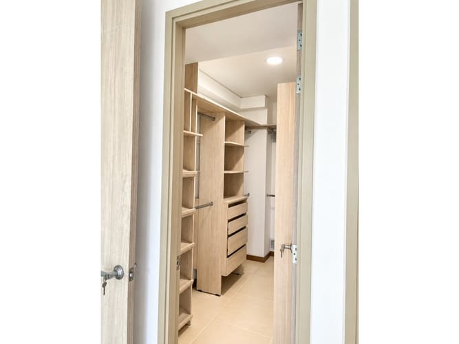 Apartamento en venta en Pance, Cali · foto 6 de 13