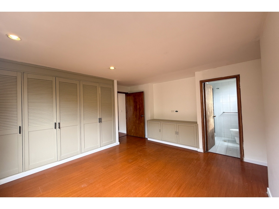 Apartamento en venta en Chicó Navarra, Bogotá · foto 6 de 11