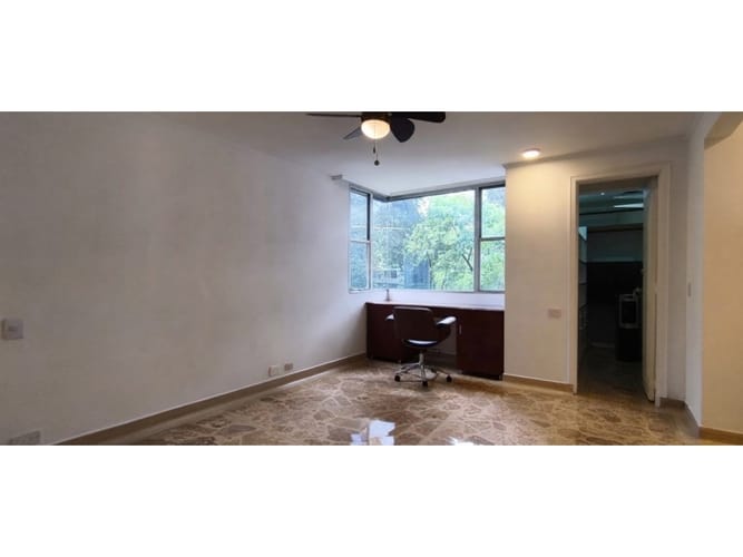 Apartamento de 4 alcobas en arriendo en Patio Bonito, Medellín, 170 m² · foto 5 de 23