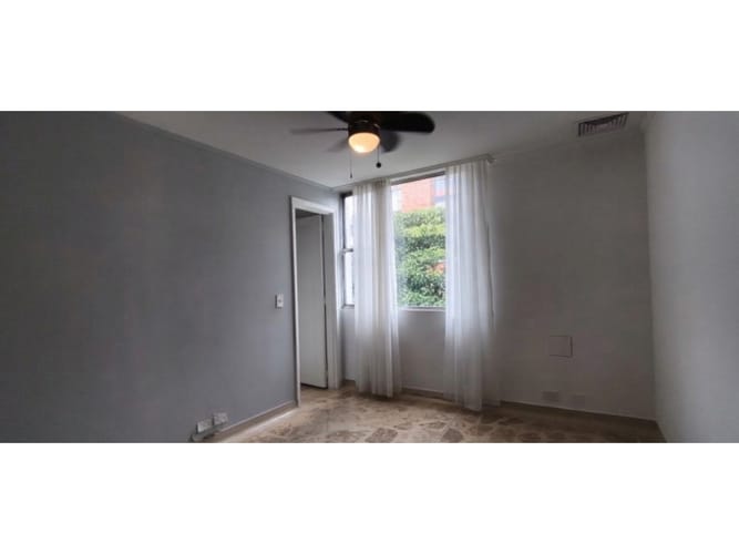 Apartamento de 4 alcobas en arriendo en Patio Bonito, Medellín, 170 m² · foto 18 de 23