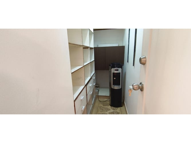 Apartamento de 4 alcobas en arriendo en Patio Bonito, Medellín, 170 m² · foto 21 de 23