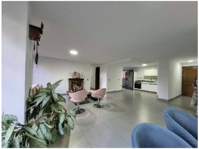 Apartamento de 3 alcobas en venta en Oviedo, Medellín, 145 m² · foto 6 de 19