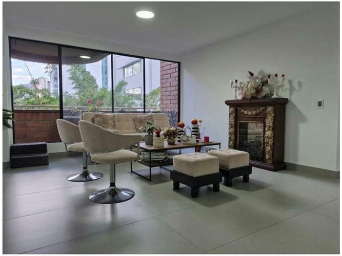Apartamento de 3 alcobas en venta en Oviedo, Medellín, 145 m² · foto 18 de 19