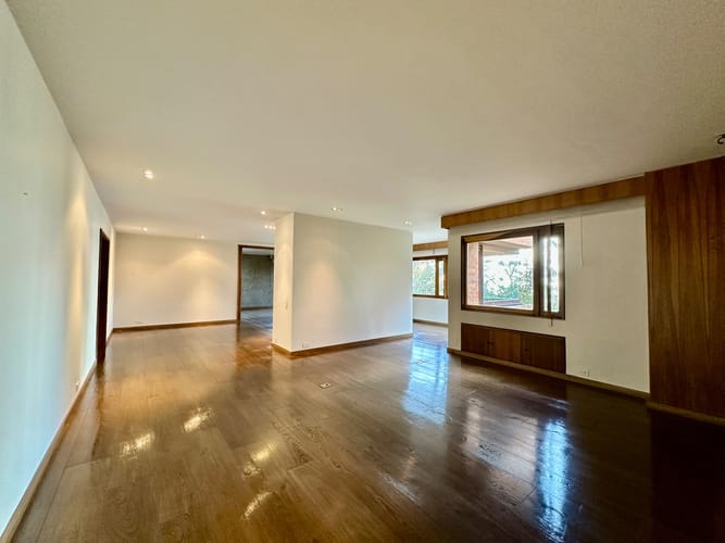 Apartamento de 3 alcobas en venta en Los Rosales, Bogotá, 287 m² · foto 7 de 24