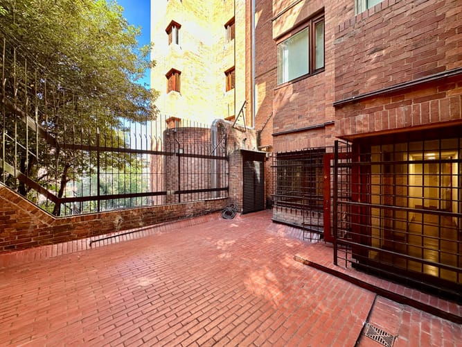 Apartamento de 3 alcobas en venta en Los Rosales, Bogotá, 287 m² · foto 14 de 24