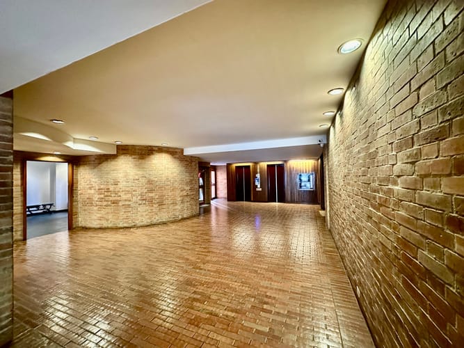 Apartamento de 3 alcobas en venta en Los Rosales, Bogotá, 287 m² · foto 23 de 24