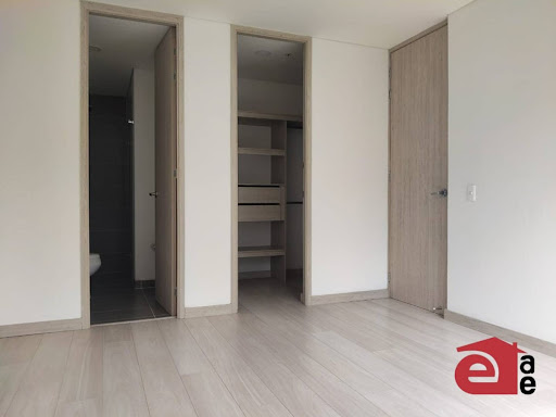 Apartamento en venta en Loma Del Escobero, Envigado · foto 4 de 14