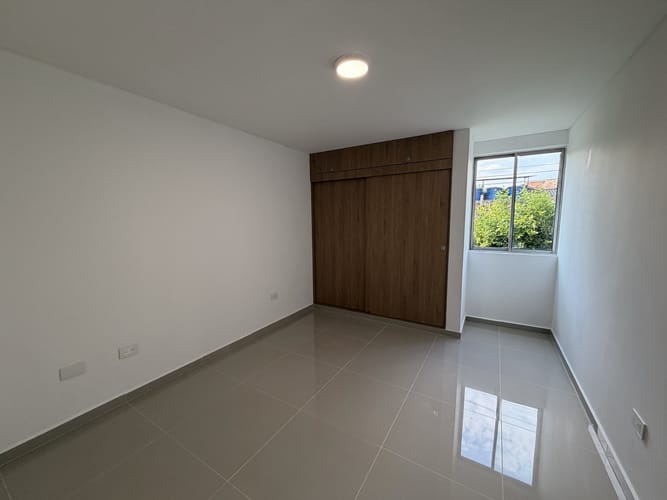 Apartamento de 3 alcobas en venta en Pampa Linda, Cali · foto 4 de 12