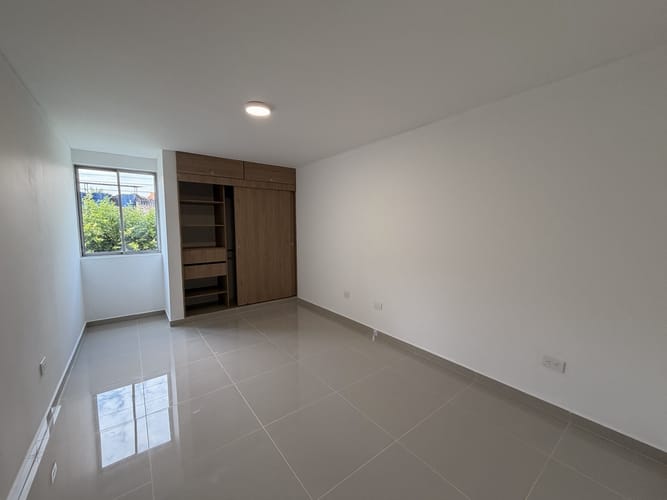 Apartamento de 3 alcobas en venta en Pampa Linda, Cali · foto 8 de 12