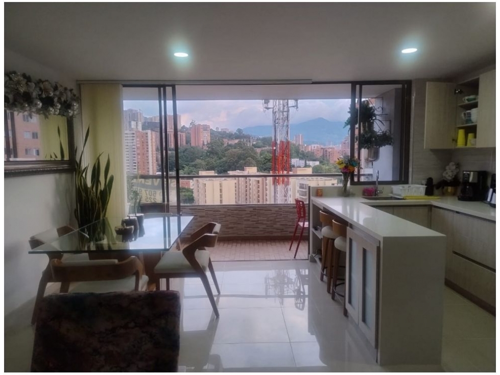 Apartamento en venta en La Paz, Envigado · foto 3 de 24
