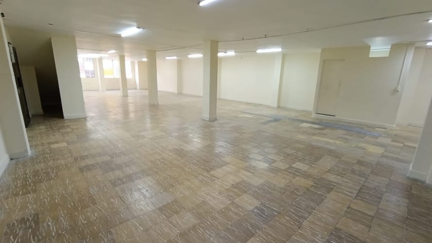 Bodega en arriendo en Belén, Medellín, 330 m² · foto 3 de 11