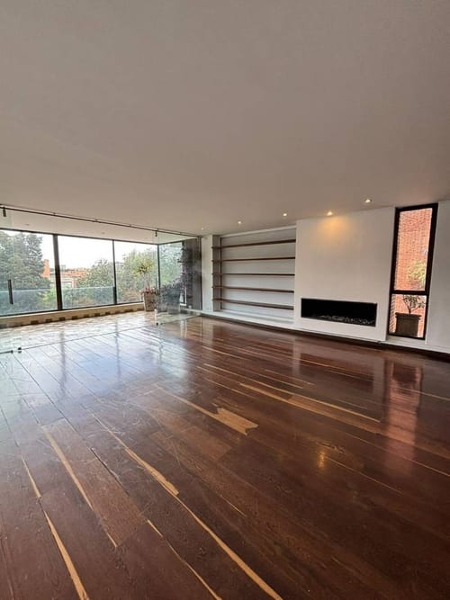Apartamento de 3 alcobas en arriendo en Los Rosales, Bogotá, 306 m² · foto 6 de 22