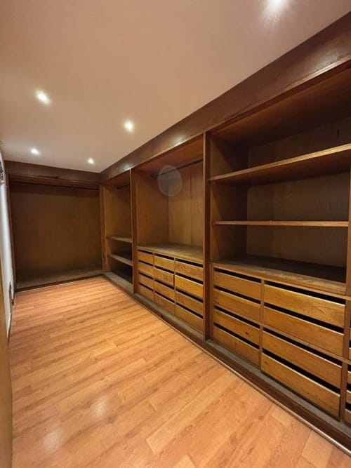 Apartamento de 3 alcobas en arriendo en Los Rosales, Bogotá, 306 m² · foto 7 de 22