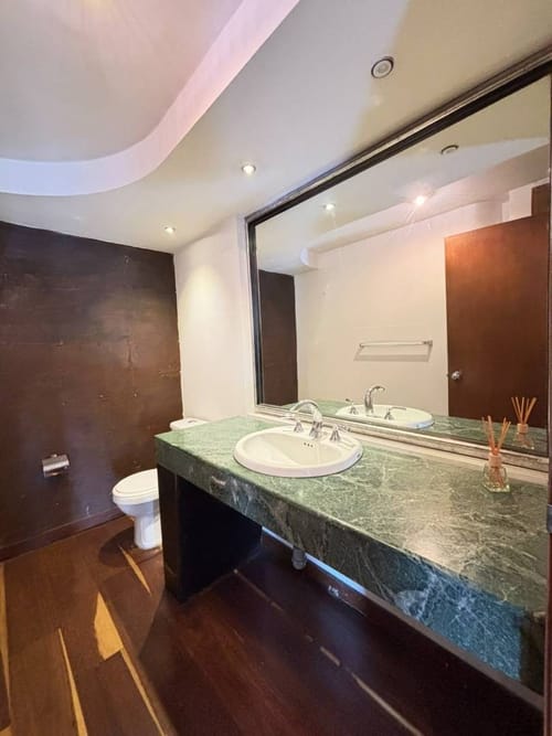 Apartamento de 3 alcobas en arriendo en Los Rosales, Bogotá, 306 m² · foto 11 de 22