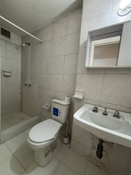 Apartamento de 3 alcobas en arriendo en Los Rosales, Bogotá, 306 m² · foto 21 de 22