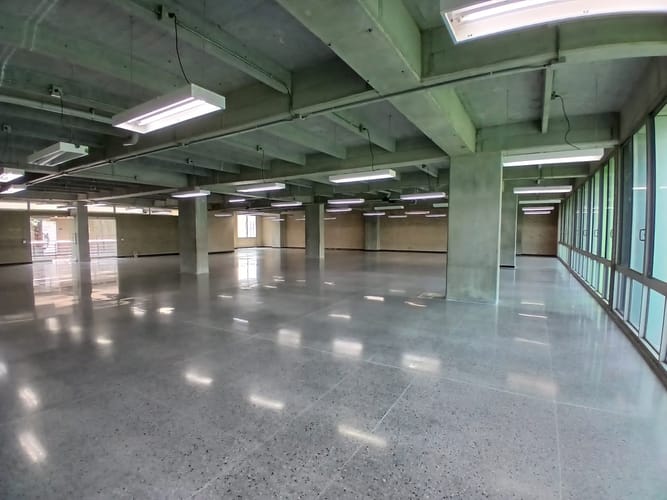 Oficina en arriendo en Guayabal, Medellín, 596 m² · foto 4 de 11