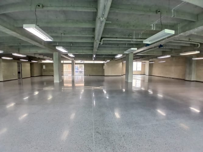 Oficina en arriendo en Guayabal, Medellín, 596 m² · foto 5 de 11