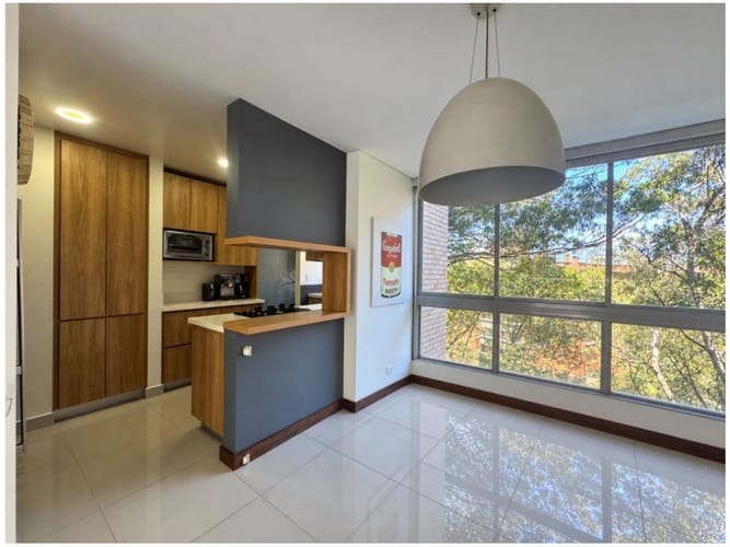 Apartamento de 3 alcobas en venta en La Florida, Medellín, 151 m² · foto 4 de 19