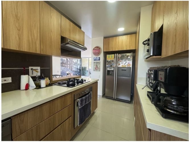 Apartamento de 3 alcobas en venta en La Florida, Medellín, 151 m² · foto 12 de 19