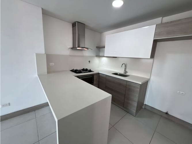 Apartamento de 3 alcobas en arriendo en Loma El Atravesado, Envigado, 97 m² · foto 6 de 14