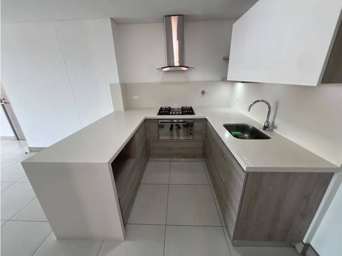 Apartamento de 3 alcobas en arriendo en Loma El Atravesado, Envigado, 97 m² · foto 7 de 14