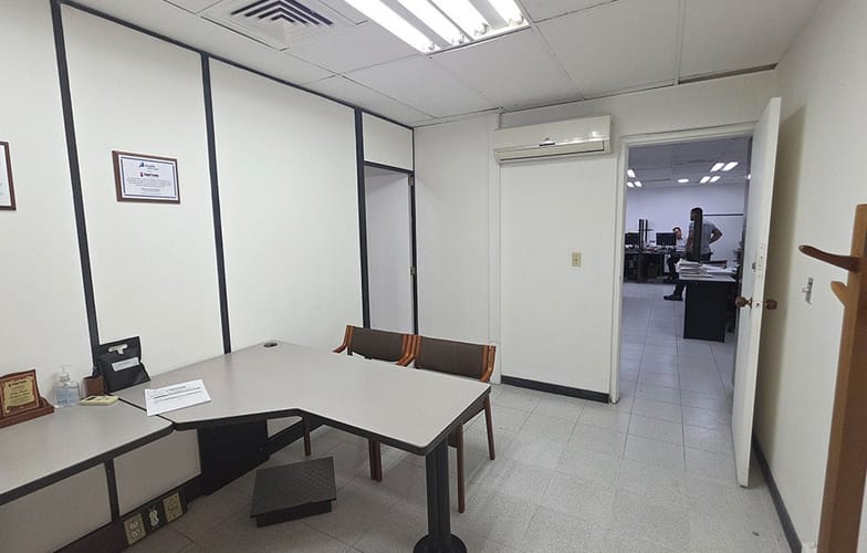 Local en venta en La Candelaria, Medellín, 247 m² · foto 13 de 24