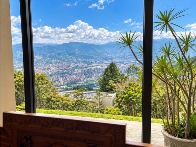 Casa de 5 alcobas en venta en Las Palmas, Envigado, 555 m² · foto 8 de 24