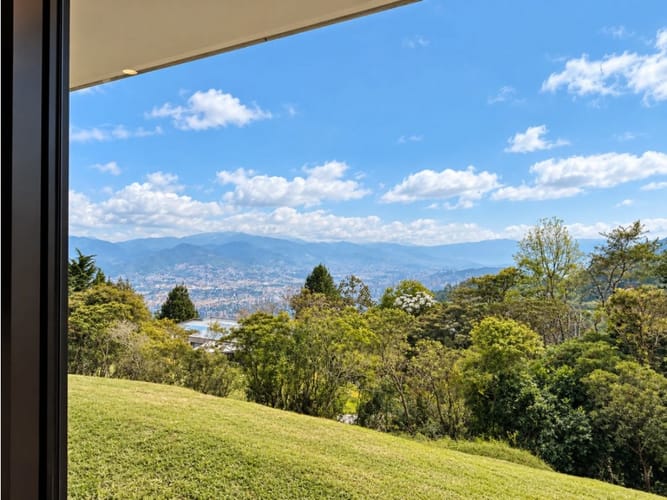 Casa de 5 alcobas en venta en Las Palmas, Envigado, 555 m² · foto 20 de 24