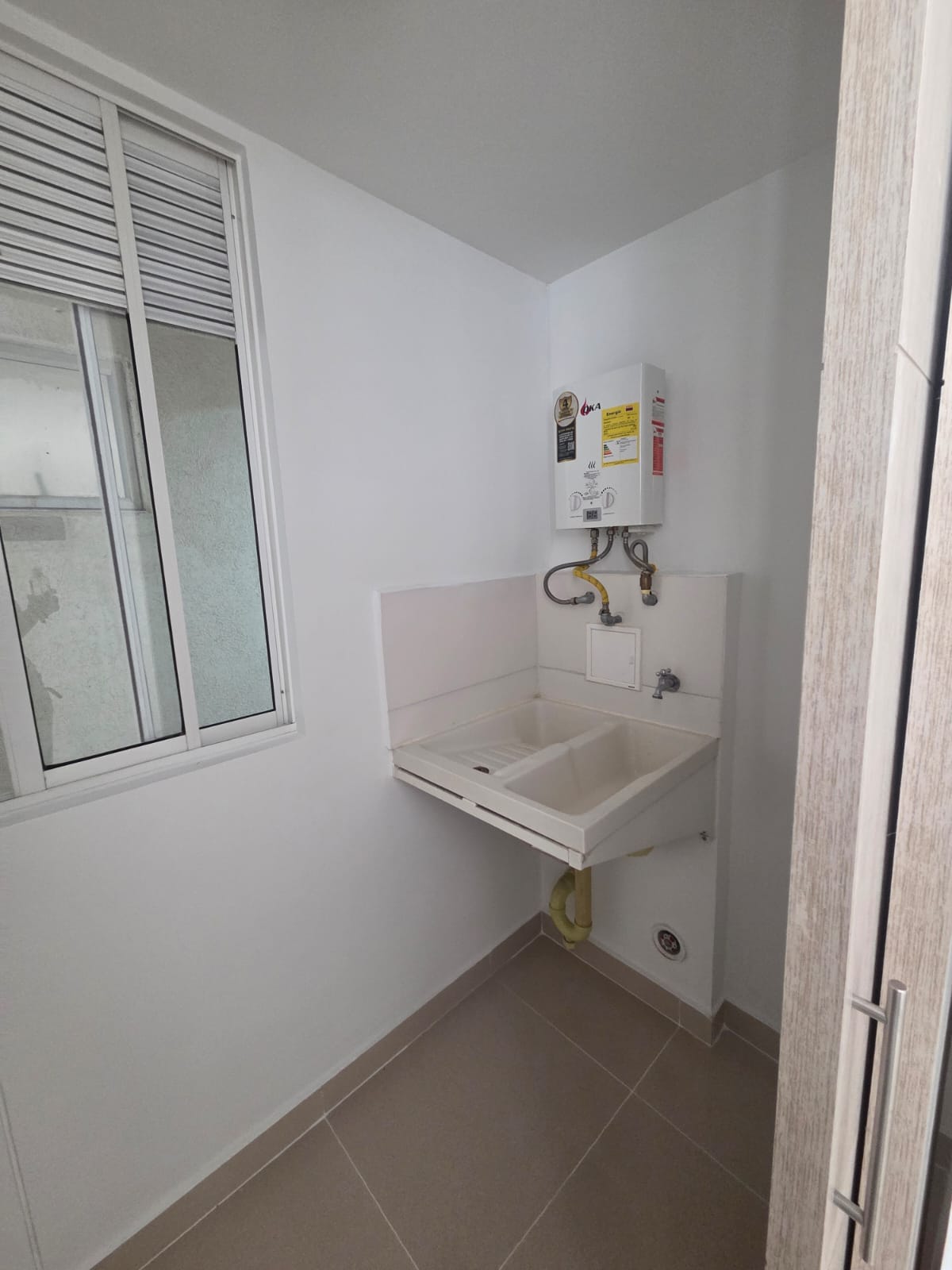 Apartamento en venta en Conjunto Residencial Lomas De San Fernando, Cali · foto 6 de 20