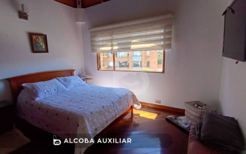 Casa de 3 alcobas en venta en Sotileza, Bogotá, 265 m² · foto 9 de 16