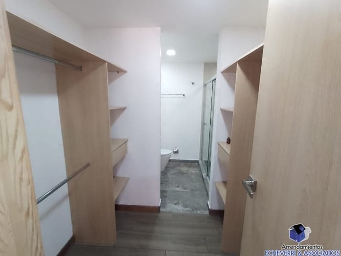 Apartamento de 3 alcobas en arriendo en Zuñiga, Envigado, 140 m² · foto 9 de 12