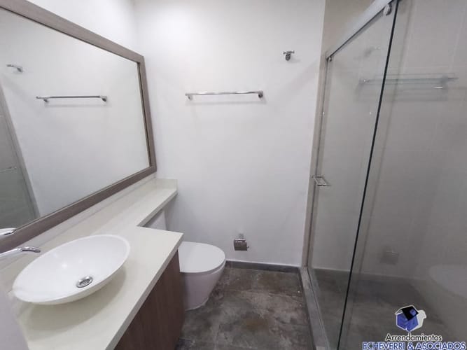 Apartamento de 3 alcobas en arriendo en Zuñiga, Envigado, 140 m² · foto 10 de 12