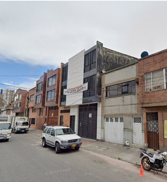 Casa en venta en Samper Mendoza, Bogotá · foto 2 de 13
