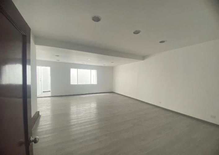 Casa de 5 alcobas en venta en La Cabrera, Bogotá, 215 m² · foto 4 de 9