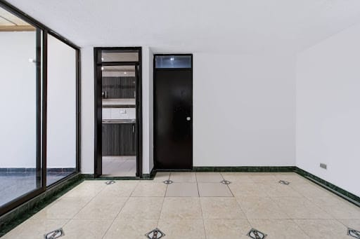 Apartaestudio en venta en Normandia, Bogotá, 44 m² · foto 3 de 23