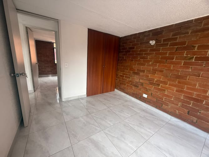 Apartamento de 3 alcobas en arriendo en Carlos Lleras Restrepo Manzana C, Bogotá, 66 m² · foto 3 de 13