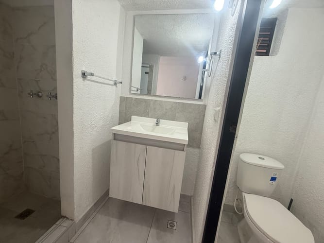 Apartamento de 3 alcobas en arriendo en Carlos Lleras Restrepo Manzana C, Bogotá, 66 m² · foto 9 de 13