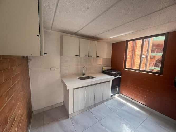 Apartamento de 3 alcobas en arriendo en Carlos Lleras Restrepo Manzana C, Bogotá, 66 m² · foto 8 de 13