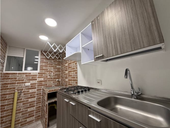 Apartamento de 2 alcobas en venta en Candelaria, 43 m² · foto 3 de 19