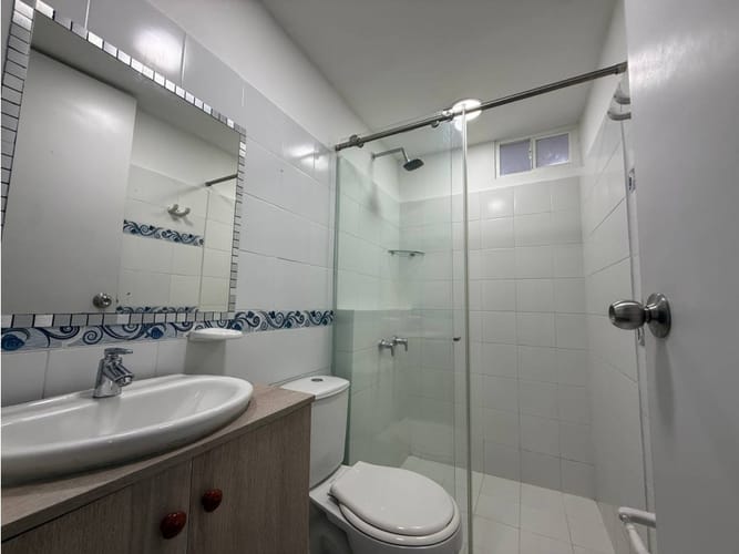 Apartamento de 2 alcobas en venta en Candelaria, 43 m² · foto 7 de 19