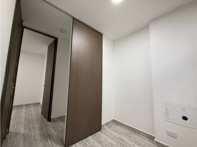 Apartamento de 2 alcobas en venta en Candelaria, 43 m² · foto 9 de 19