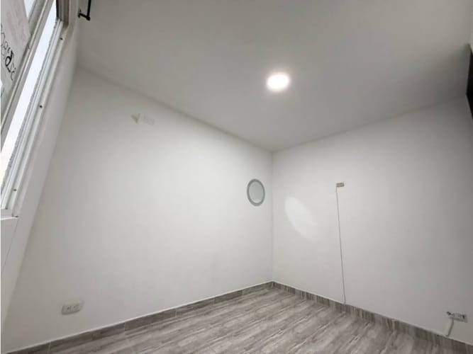 Apartamento de 2 alcobas en venta en Candelaria, 43 m² · foto 11 de 19