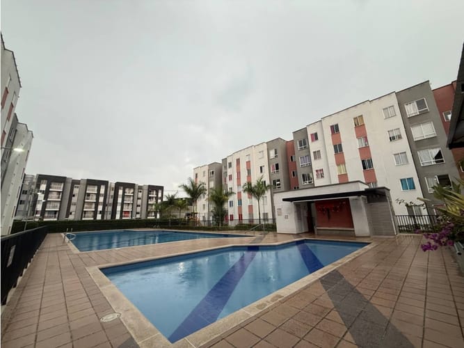 Apartamento de 2 alcobas en venta en Candelaria, 43 m² · foto 16 de 19