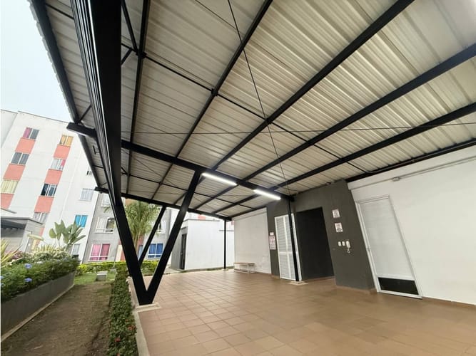 Apartamento de 2 alcobas en venta en Candelaria, 43 m² · foto 17 de 19