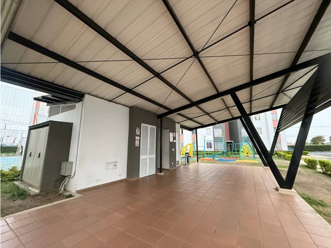 Apartamento de 2 alcobas en venta en Candelaria, 43 m² · foto 18 de 19