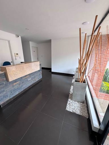 Apartaestudio en venta en Santa Barbara, Bogotá, 53 m² · foto 2 de 20