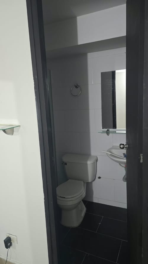 Apartamento de 3 alcobas en arriendo en Rodeo Alto, Medellín, 60 m² · foto 7 de 8