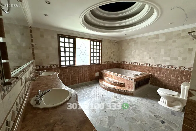 Casa de 7 alcobas en arriendo en Provenza, Medellín, 600 m² · foto 21 de 24