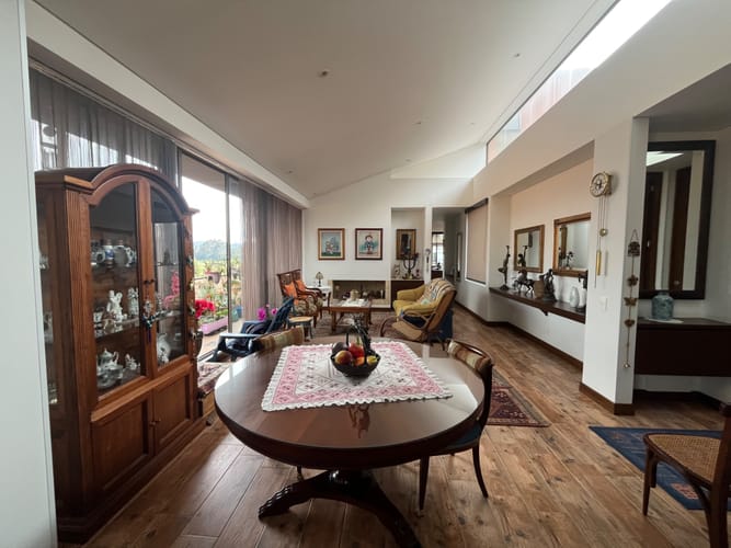 Apartamento de 3 alcobas en arriendo en Camino De Arrayanes, Bogotá, 230 m² · foto 3 de 24